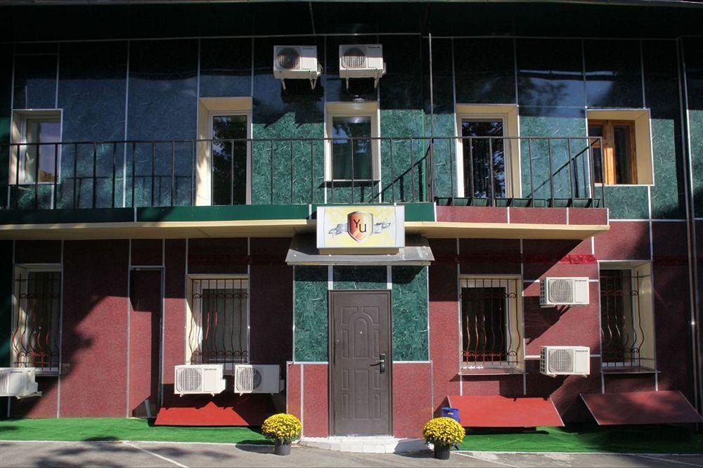 Yellowunlimited Hotel Harkov Kültér fotó